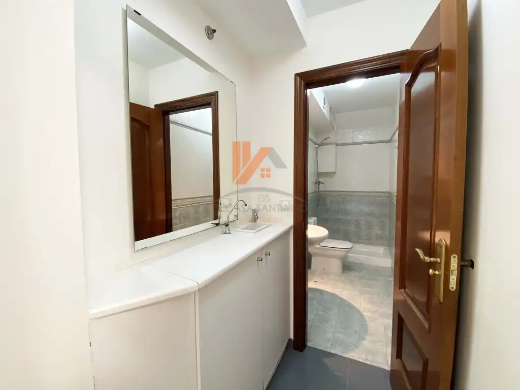 Badezimmer von Geschaftsraum zum Verkauf in Santiago de Compostela 