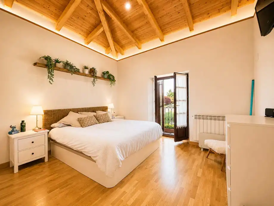 Habitación de Casa o chalet en venta en Vitoria - Gasteiz con Calefacción, Jardín privado y Amueblado