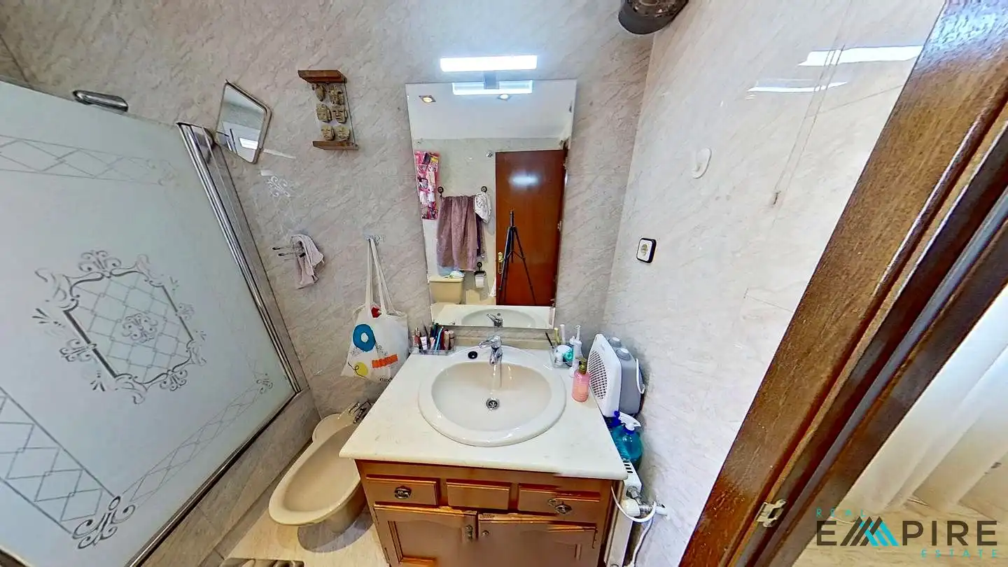 Casa aparellada amb piscina en venda a Avenida Acacias, imagen 14
