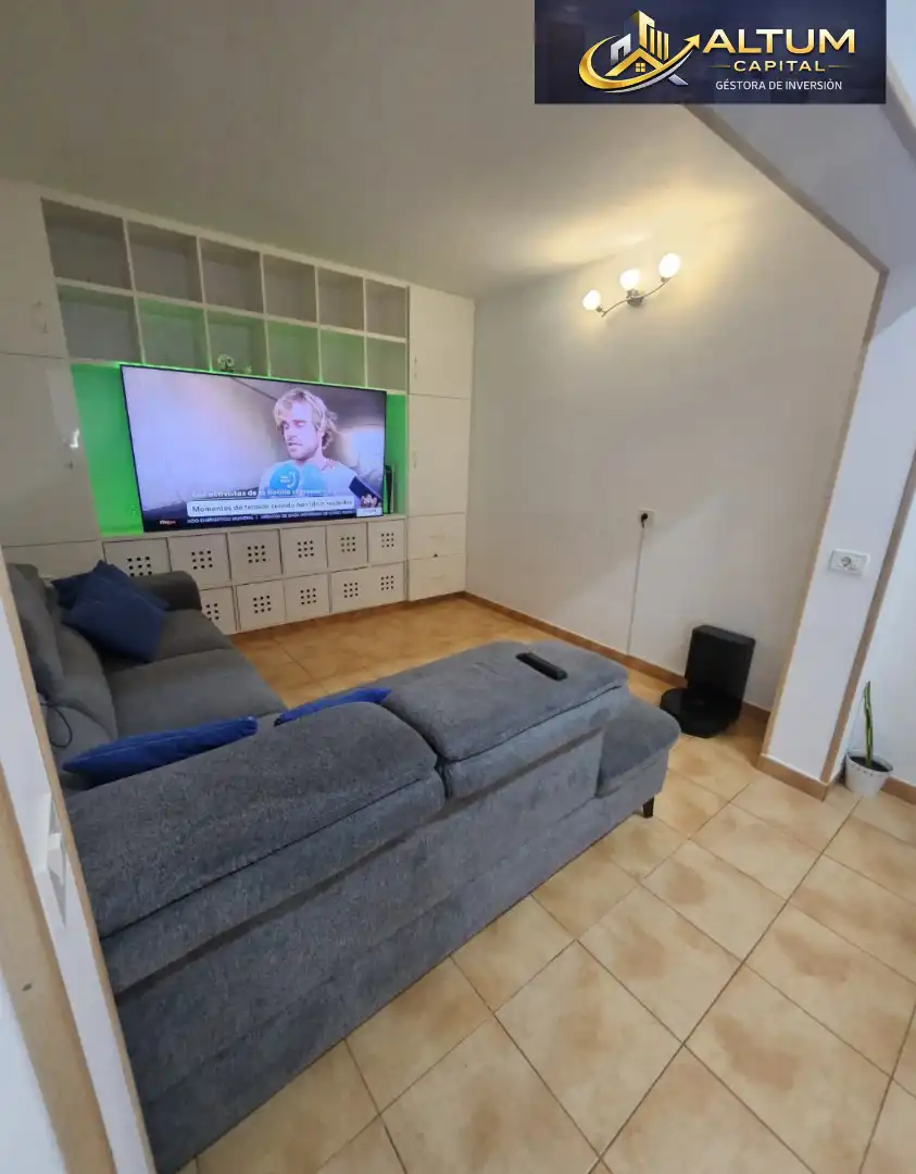 Wohnzimmer von Wohnung zum Verkauf in Arona mit Möbliert, Ofen und Waschmaschine