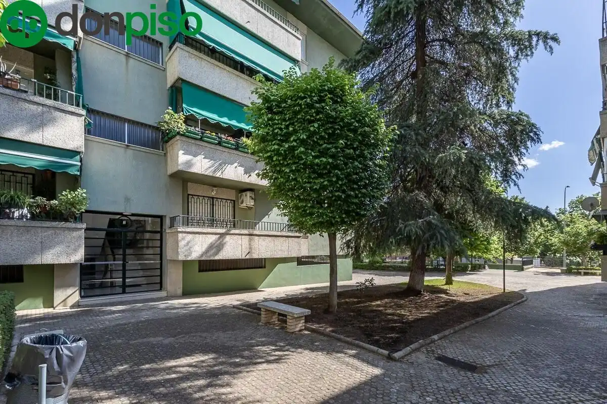 Piso en venta en Calle Bajo de Huétor, 19, Cervantes