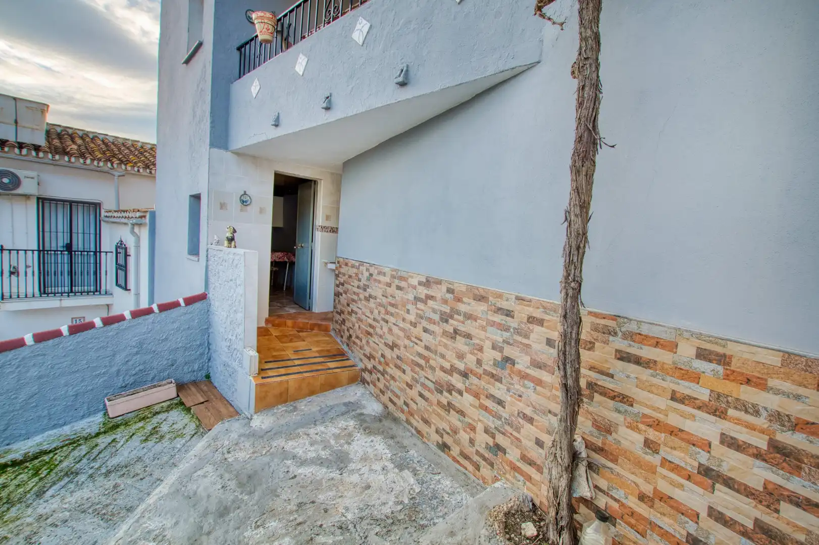 Vista exterior de Casa adosada en venta en Benamargosa