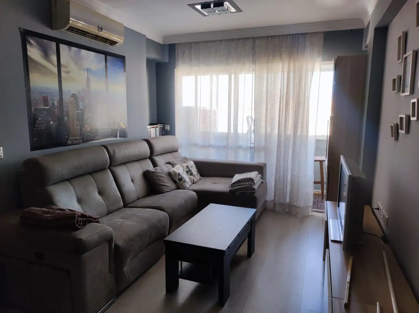 Living room of Flat for rent in Málaga Capital  with Air Conditioner, Terrace and Furnished
