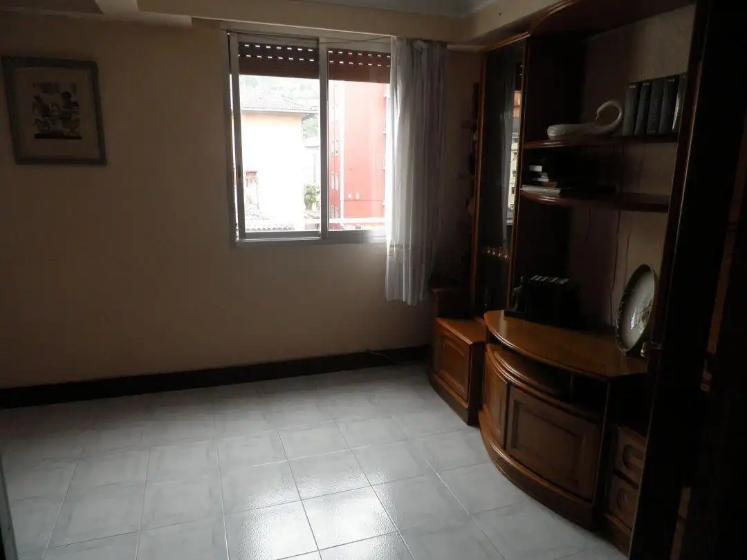 Habitación de Piso en venta en Eibar con Amueblado