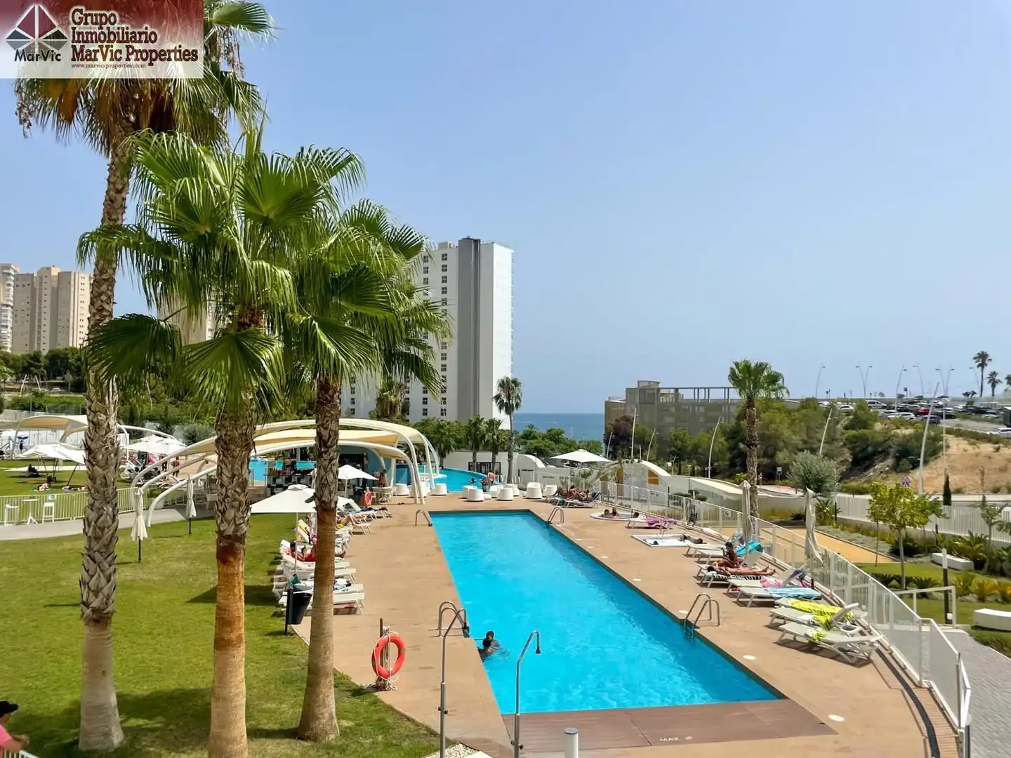 Schwimmbecken von Wohnung zum Verkauf in Benidorm mit Terrasse, Möbliert und Gemeinschaftspool