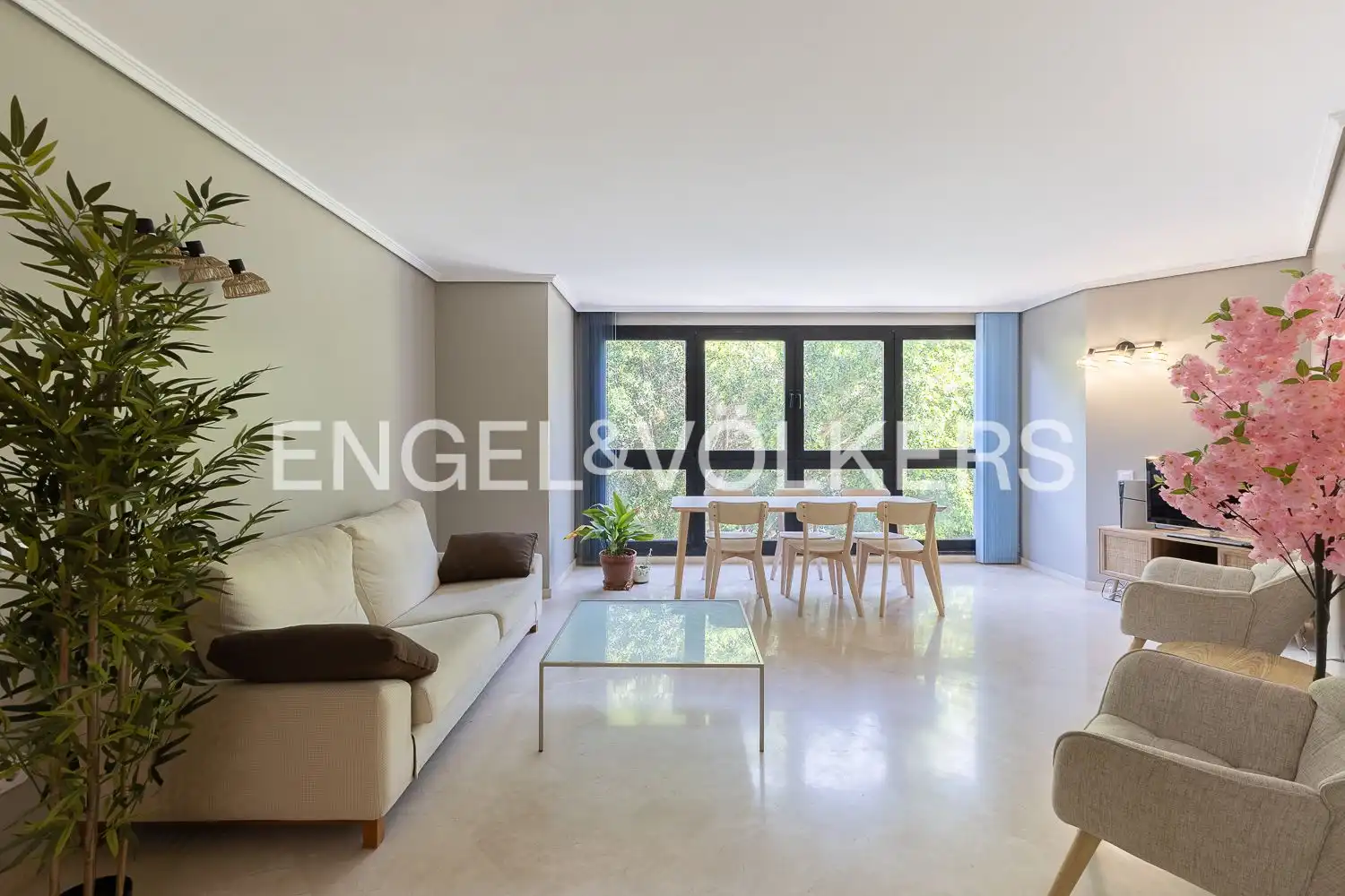 Living room of Flat for rent in Valencia  with Air Conditioner, Heating and Terrace