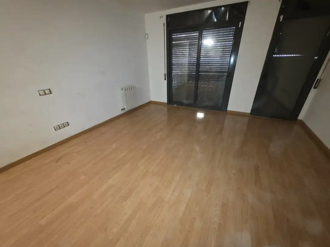 Flat for sale in C/ Comtes De Centelles, Centelles