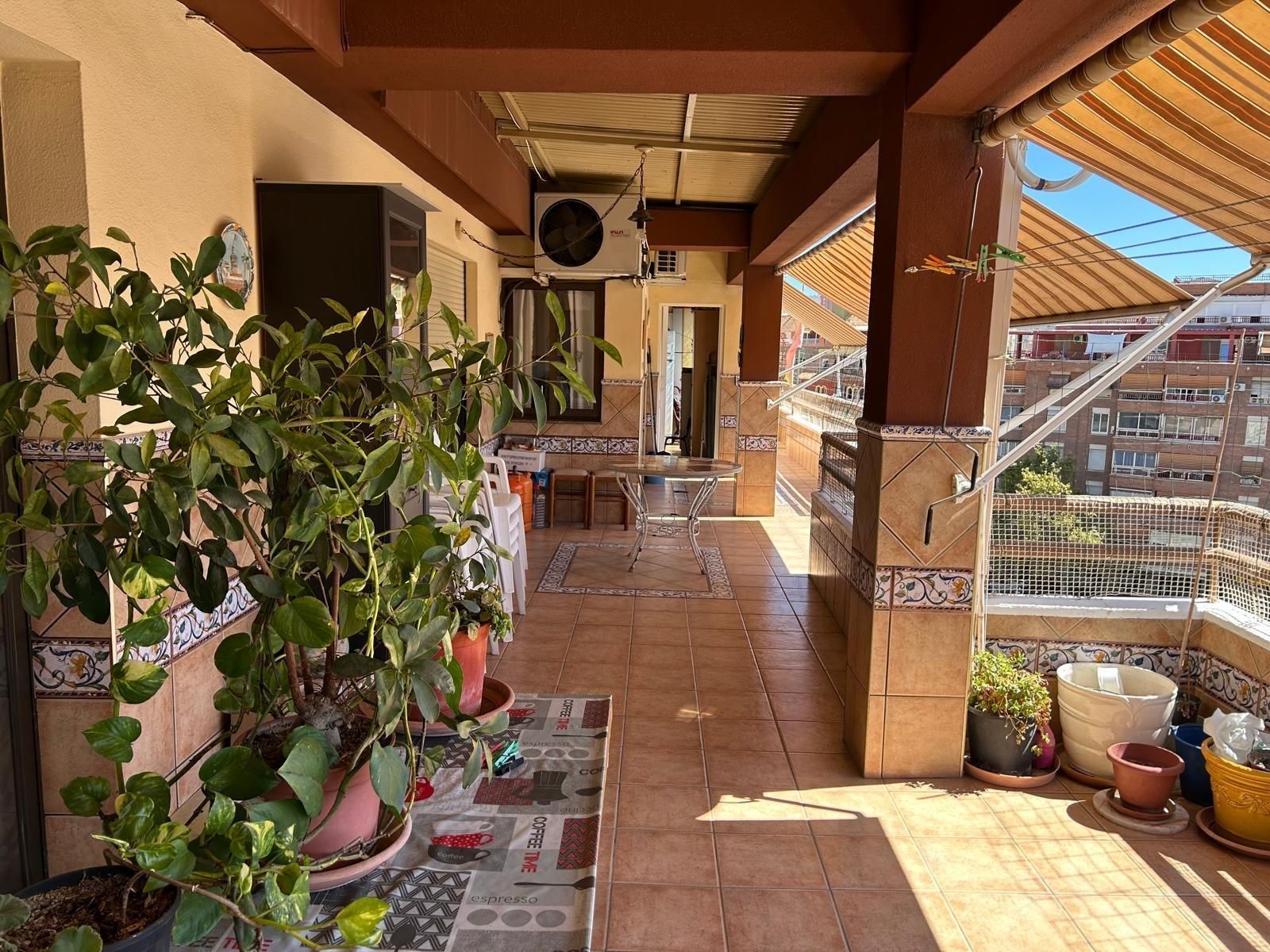 Terraza de Ático en venta en Benidorm con Aire acondicionado, Calefacción y Terraza