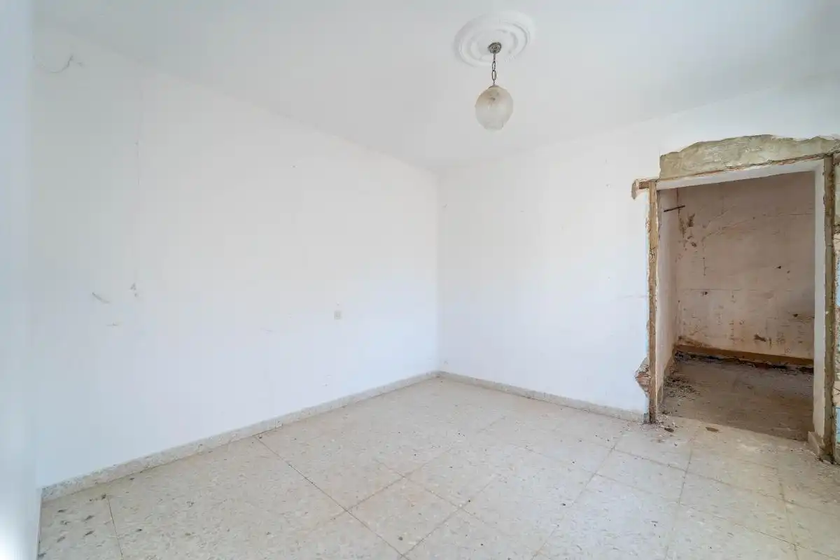 Habitación de Casa adosada en venta en Benamargosa con Calefacción, Terraza y Balcón