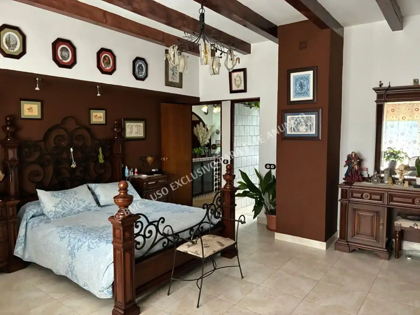 Schlafzimmer von Country house zum Verkauf in Colmenar mit Schwimmbad und Balkon
