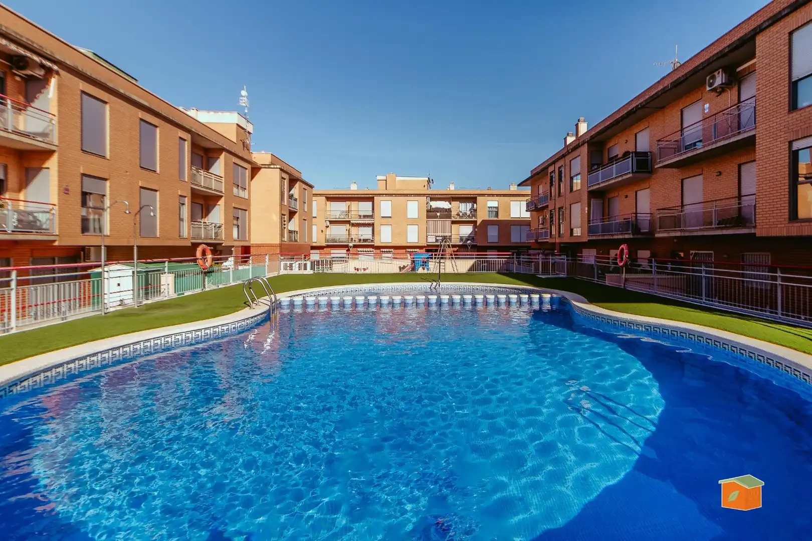 Baixos amb piscina en venda a Santa Bàrbara