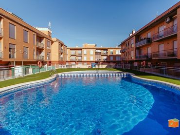 Bajo con piscina en venta en Santa Bàrbara