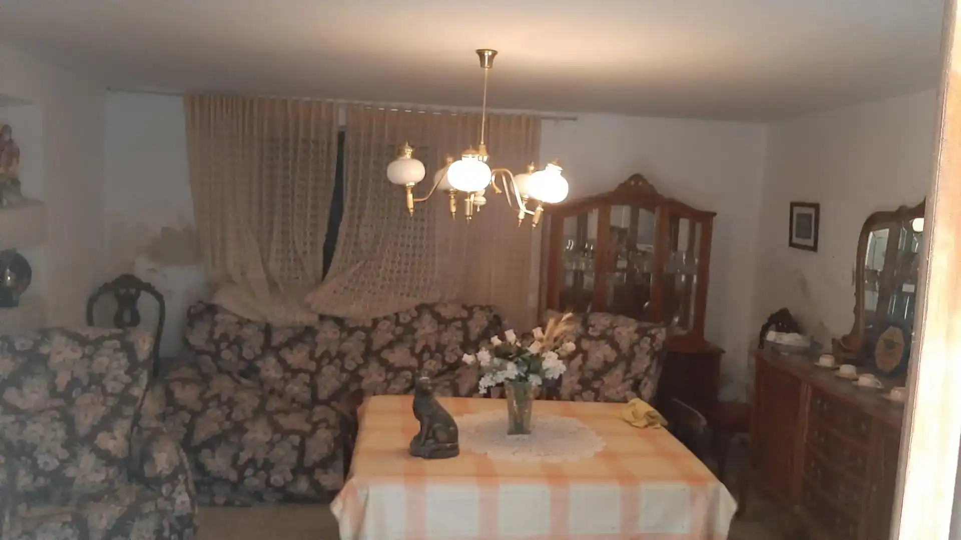 Sala d'estar de Casa adosada en venda en Cihuela amb Moblat, Rentadora i TV