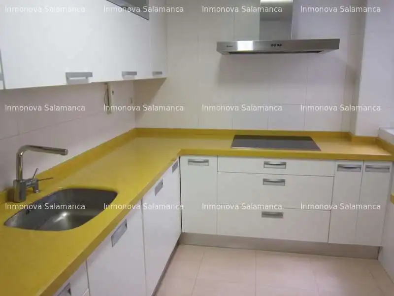 Flat with lift to rent in Garrido, imagen 3