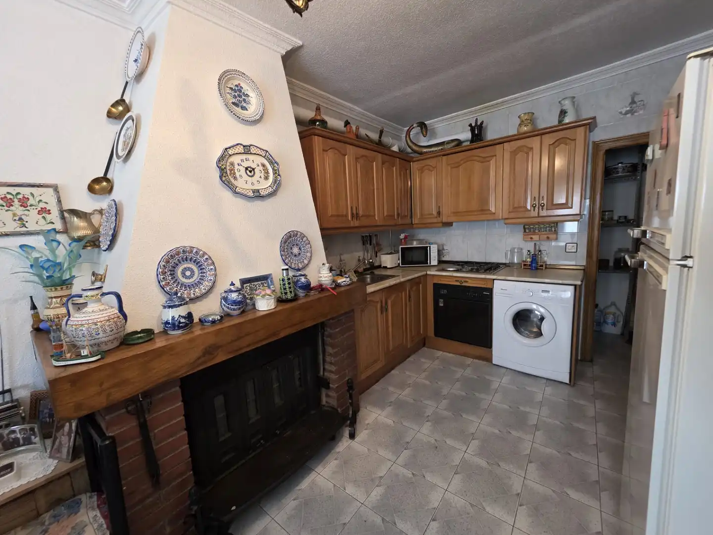 Kitchen of Houses for sale in Aldeanueva de la Vera