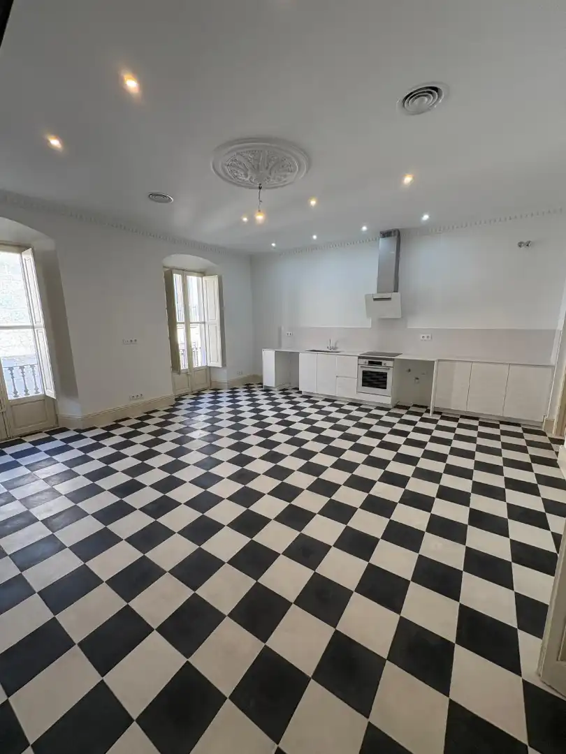 Flat with terrace to rent in Carrer dels Ciutadans, imagen 3