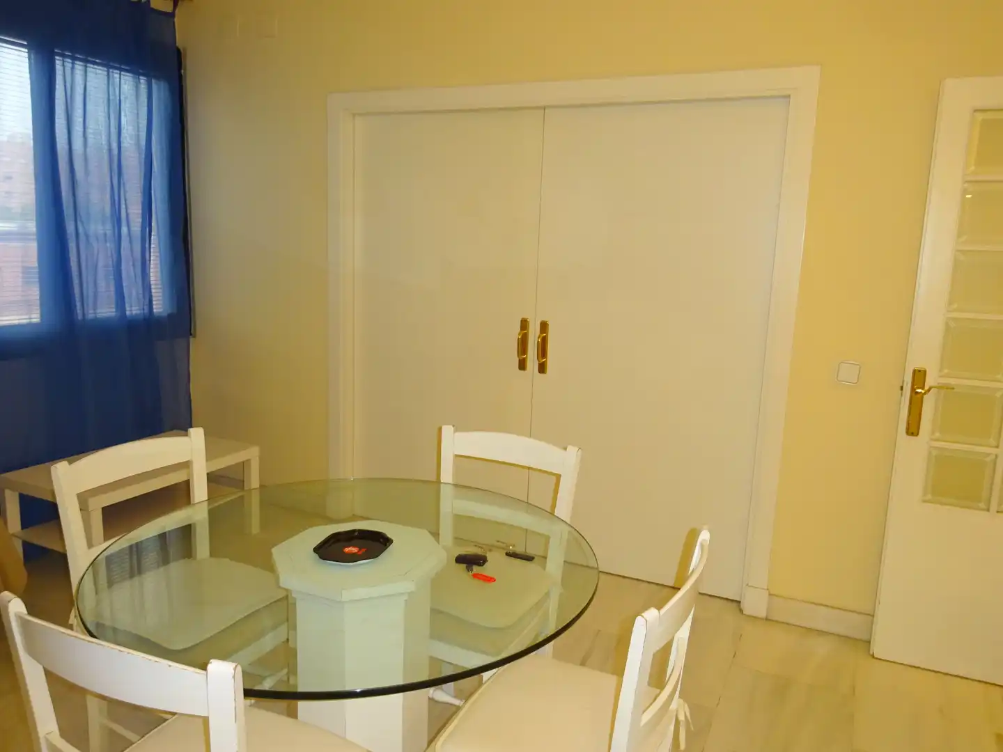 Comedor de Apartamento de alquiler en Sevilla con Aire acondicionado, Calefacción y Amueblado
