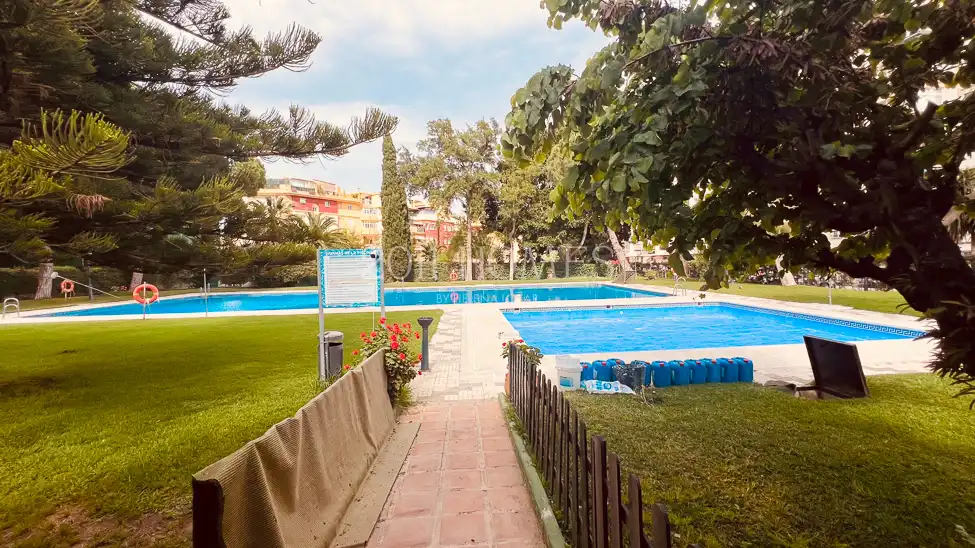 Swimming pool of Flat for sale in Málaga  with Air Conditioner, Private garden and Balcony