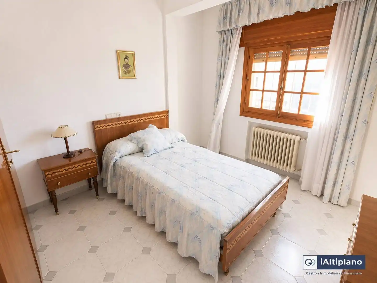Habitación de Piso en venta en Baza con Calefacción, Terraza y Trastero