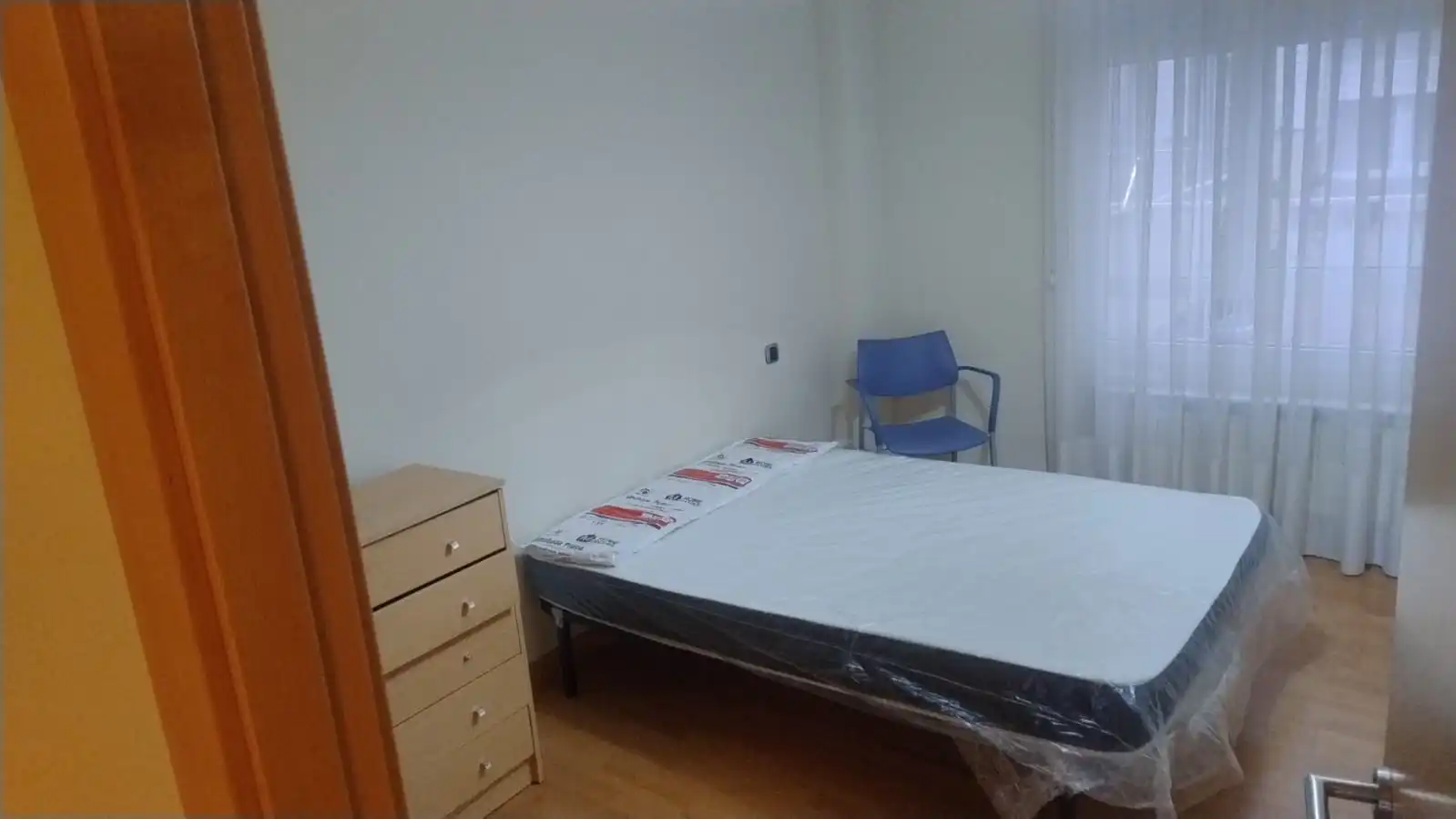 Bedroom of Flat for rent in  Logroño  with Furnished, Oven and Washing machine