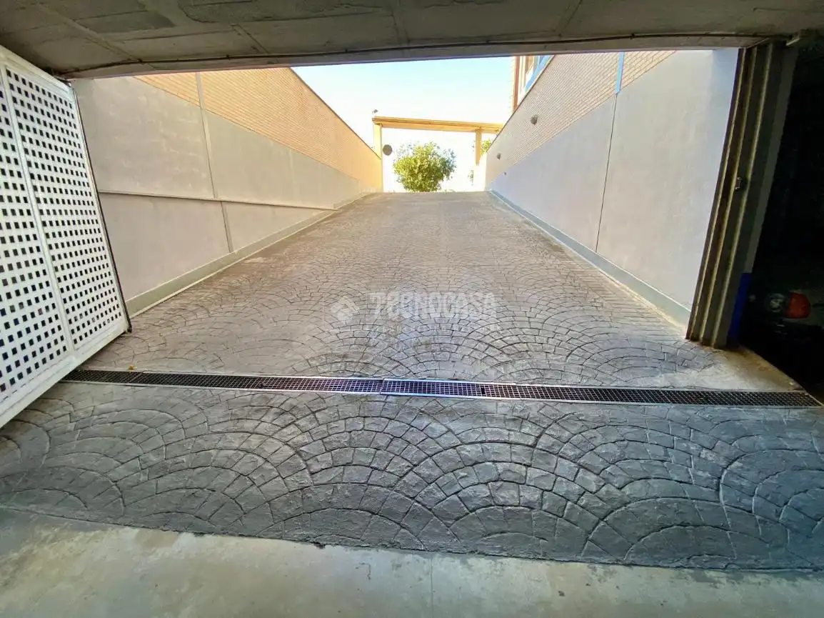 Parkplatz von Garage zum Verkauf in Armilla
