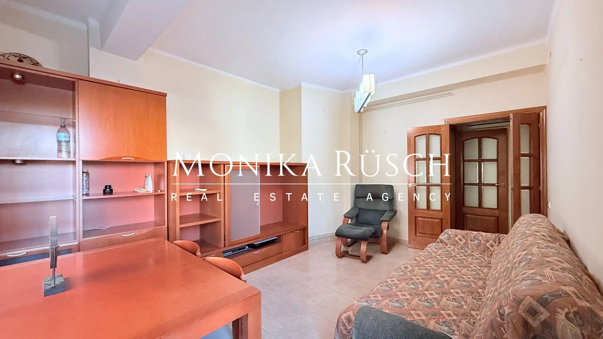 Wohnzimmer von Wohnung zum Verkauf in Barcelona mit Klimaanlage, Heizung und Terrasse