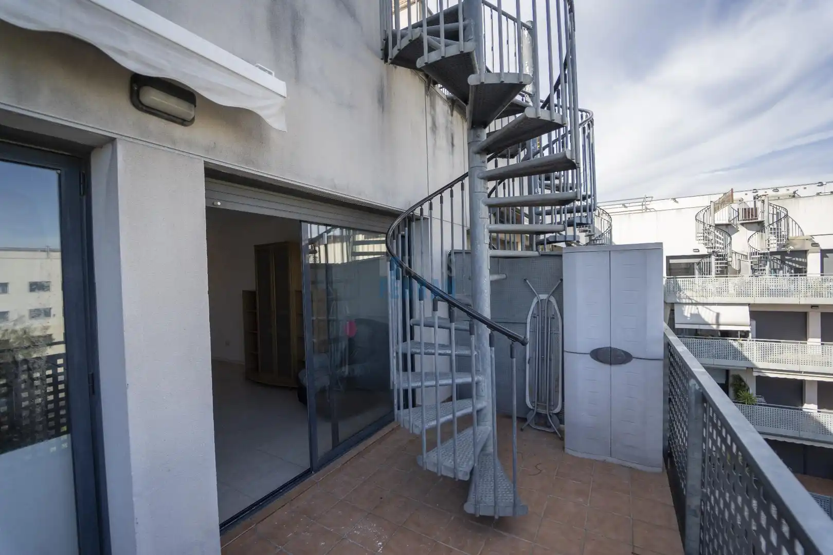 Vista exterior de Ático en venta en El Vendrell con Aire acondicionado, Terraza y Trastero