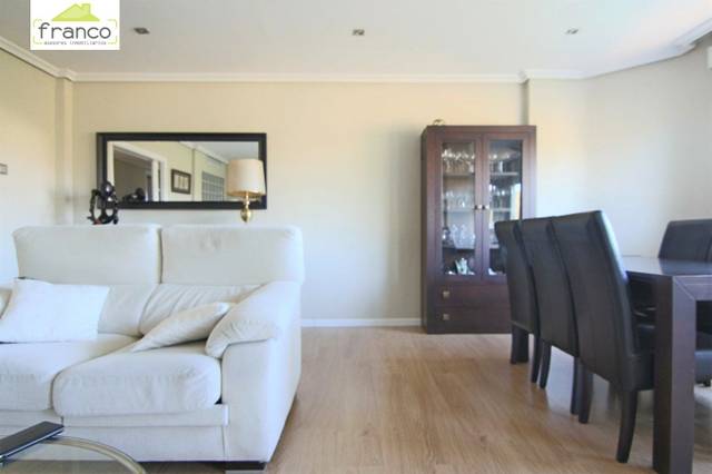 Piso en Alquiler en Infante Juan Manuel