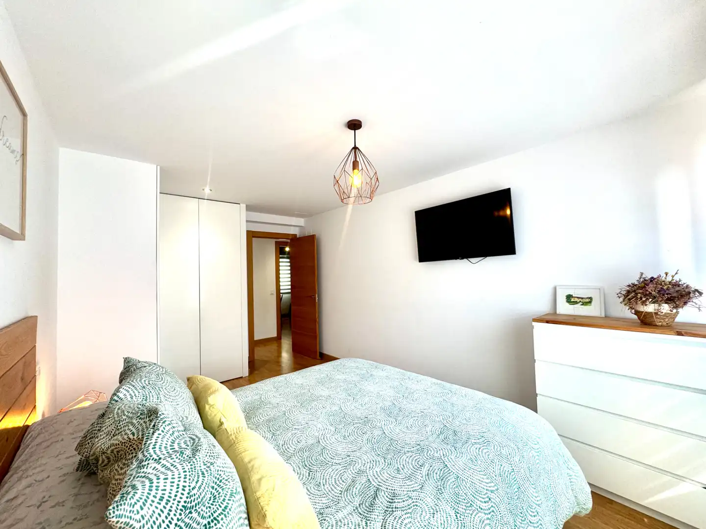 Habitación de Piso en venta en Gijón  con Calefacción, Parquet y Horno