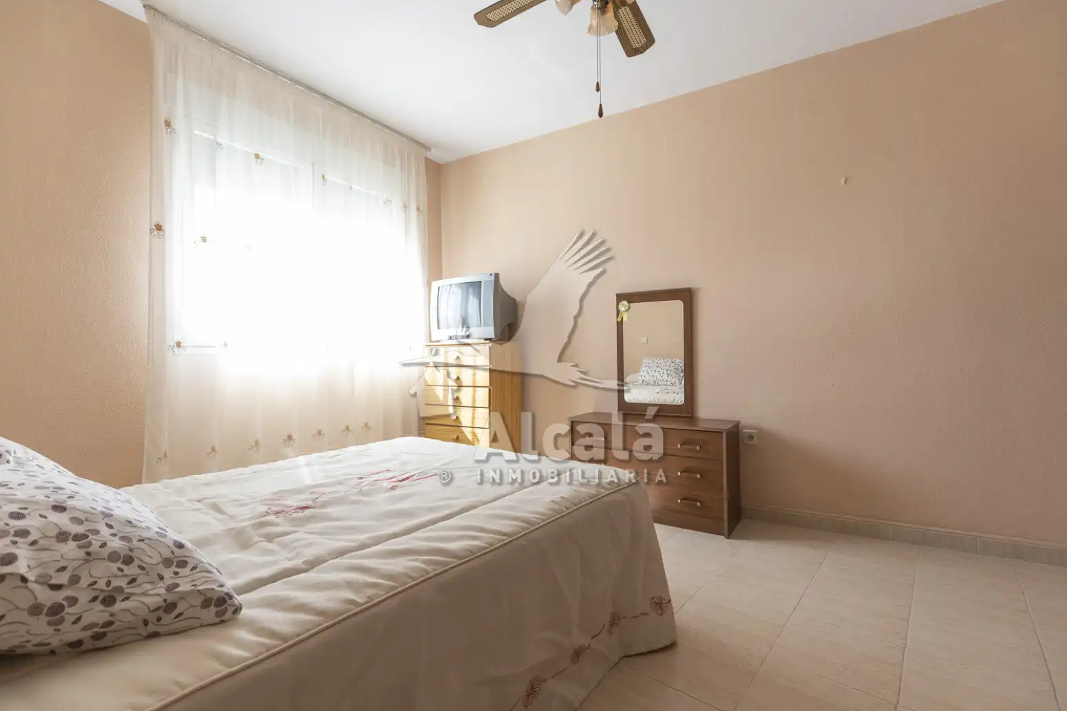 Dormitori de Casa o xalet en venda en Villanueva de la Torre amb Calefacció i Jardí privat