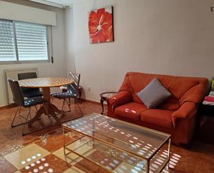 Sala d'estar de Apartament per a compartir en Coslada amb Calefacció, Moblat i Forn