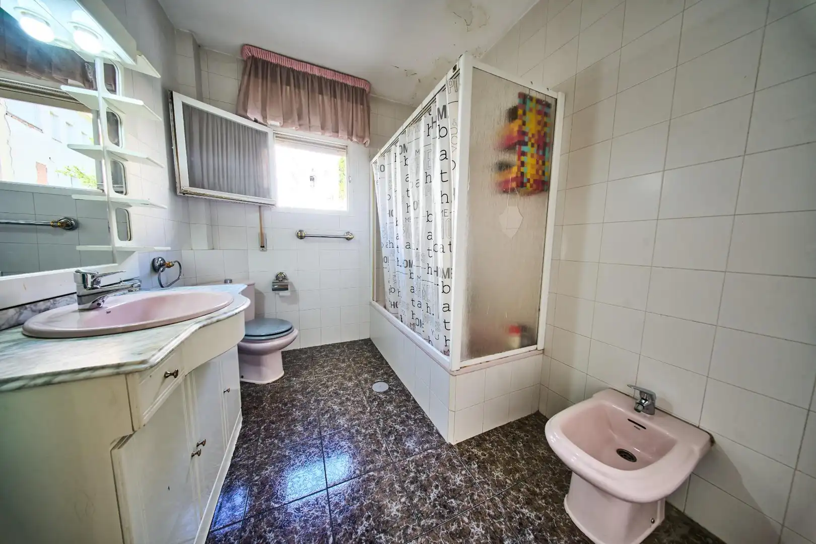 Bathroom of Houses for sale in Cenes de la Vega  with Heating