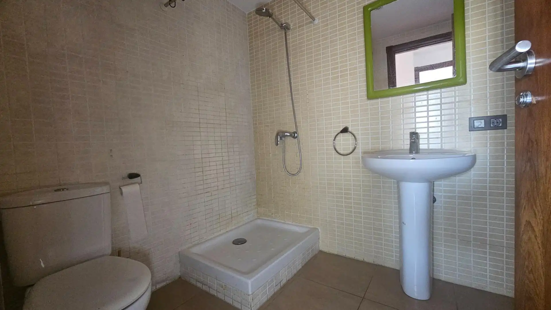 Baño de Apartamento en venta en Santa Cristina d'Aro con Calefacción, Terraza y Amueblado