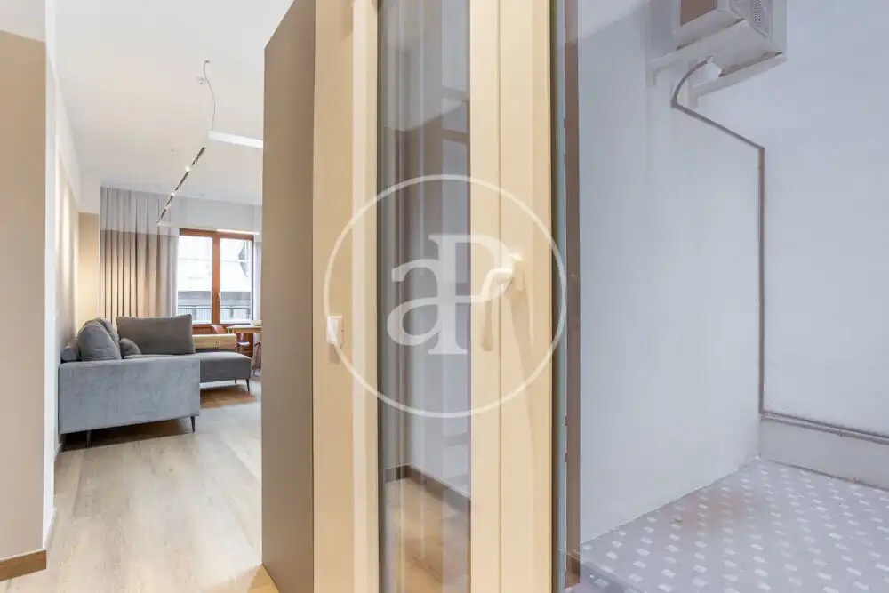 Bedroom of Flat for rent in Valencia  with Air Conditioner, Heating and Terrace