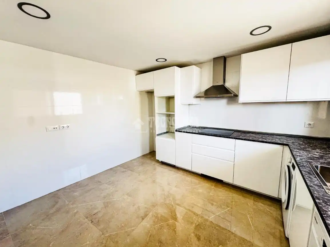Cocina de Dúplex en venta en Navalcarnero con Aire acondicionado, Calefacción y Terraza