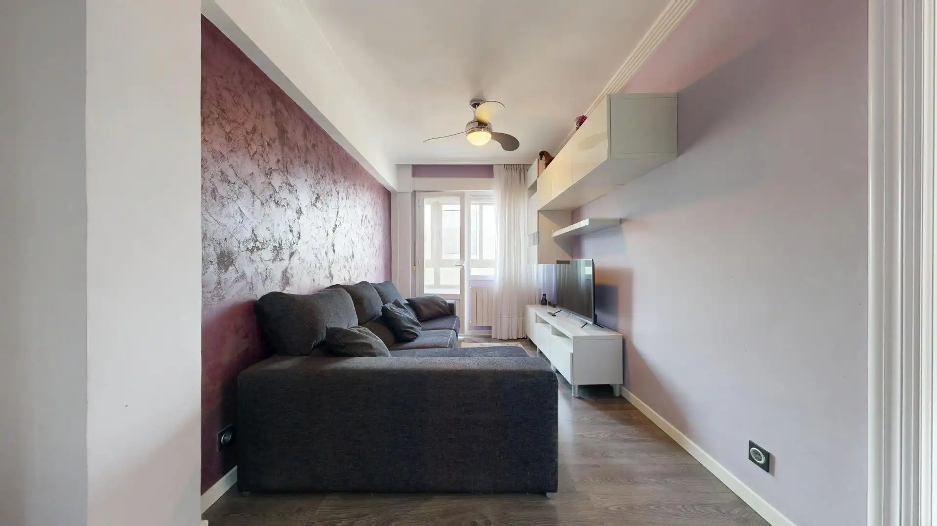 Piso en venta en Calle Grupo de Mendialde