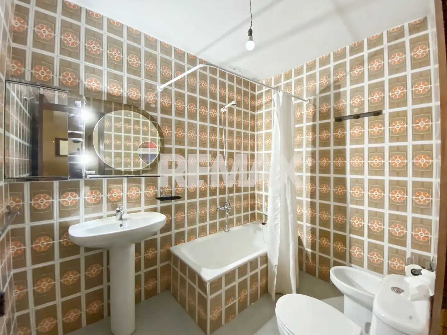 Bathroom of Flat for rent in Concheiros - Fontiñas