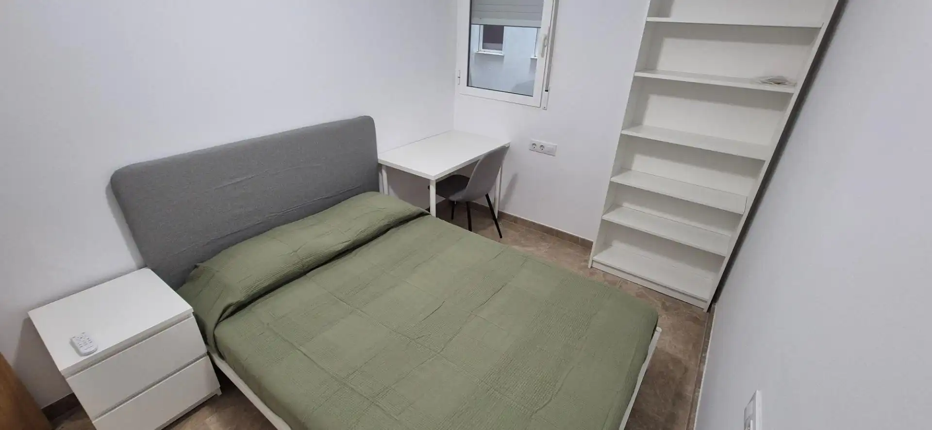 Dormitori de Pis de lloguer en Valencia amb Aire condicionat, Calefacció i Terrassa