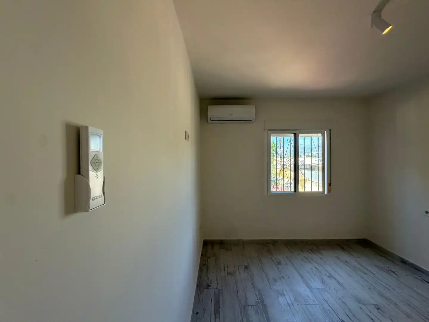 Casa o chalet de alquiler en L'Alfàs del Pi con Aire acondicionado, Jardín privado y Piscina