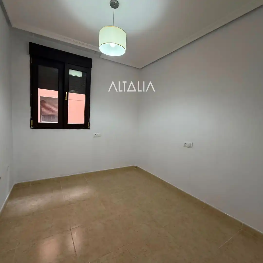 Habitación de Piso en venta en Cuenca con Terraza, Trastero y Balcón