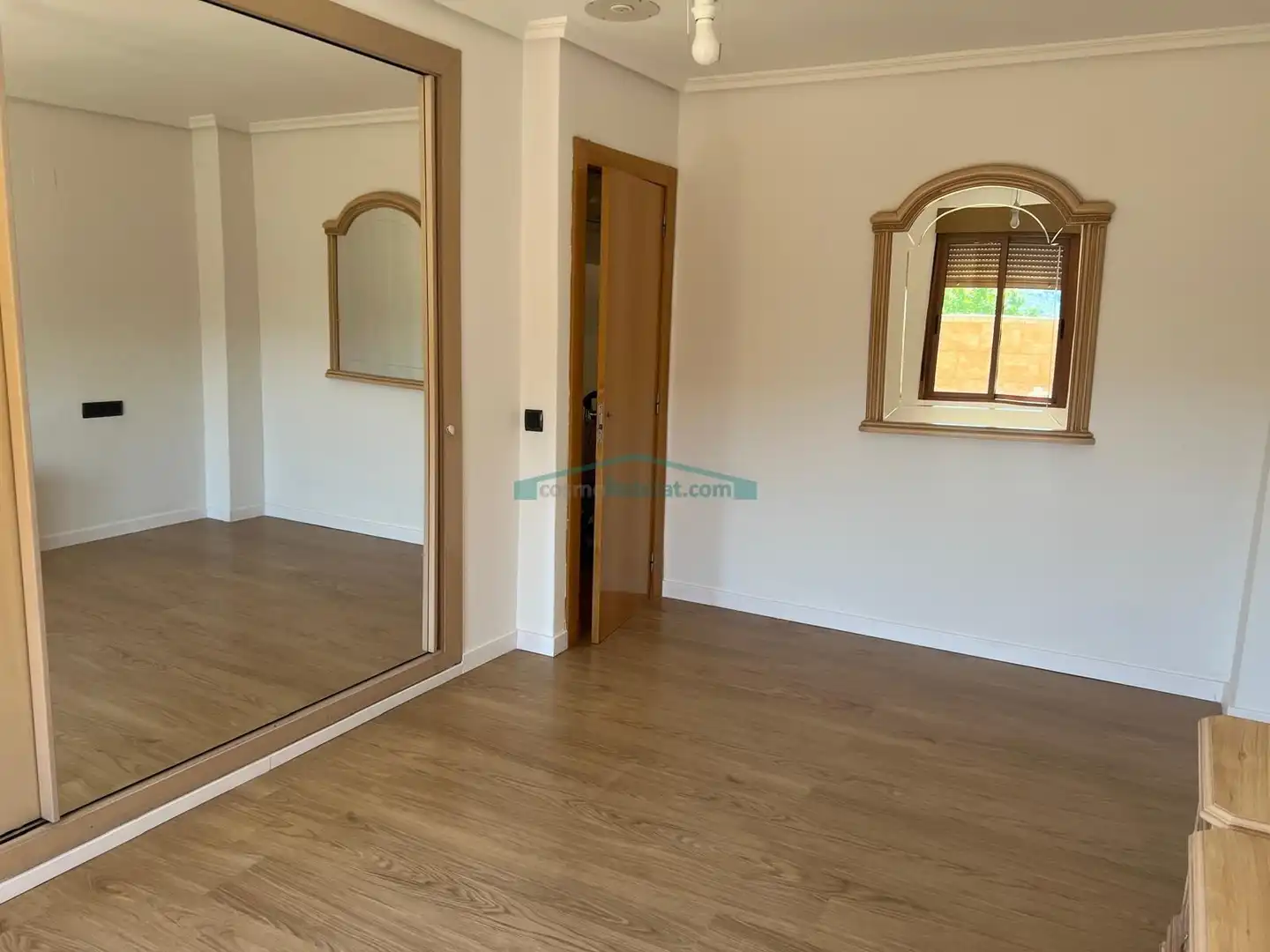 Bedroom of Attic for sale in Ibi  with Parquet flooring, Terrace and Jacuzzi