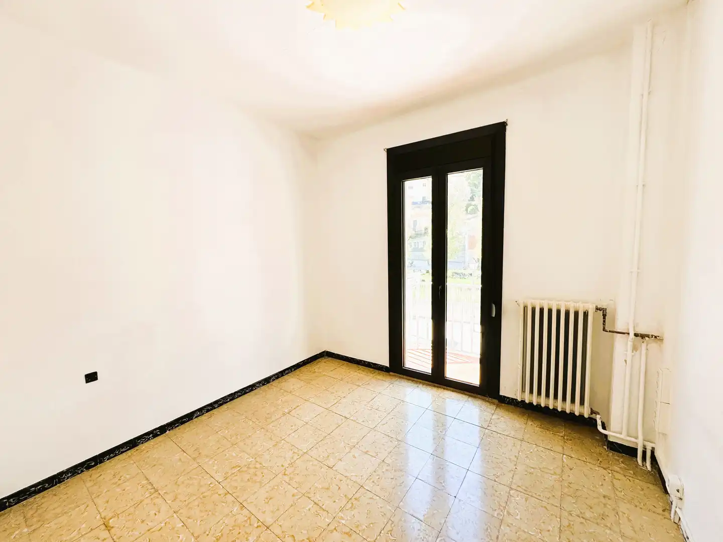 Habitación de Casa adosada en venta en Guardiola de Berguedà con Calefacción, Terraza y Horno