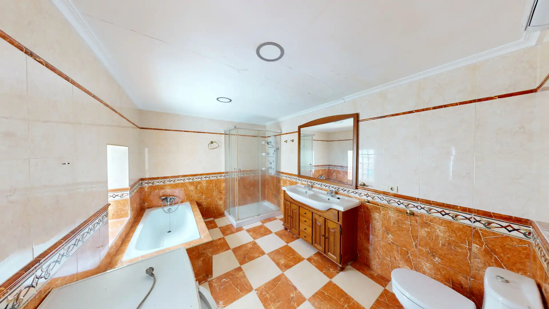 Baño de Casa o chalet en venta en Alicante / Alacant con Aire acondicionado, Parquet y Terraza