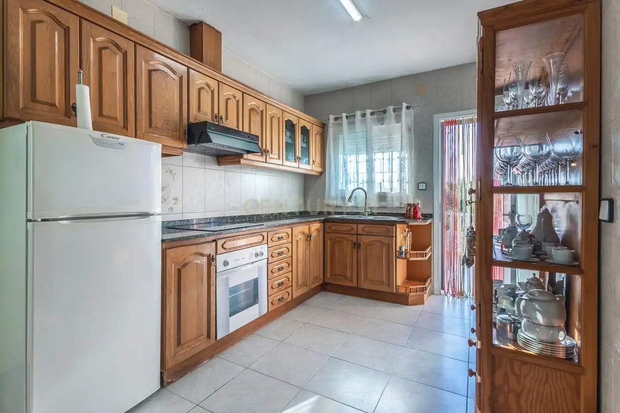 House with pool for sale in Carrer de les Orquídies, Viladecans, Spain, imagen 15