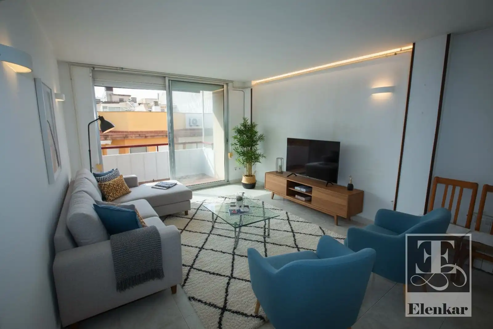Ático con ascensor en venta en Angel Guimera, imagen 2
