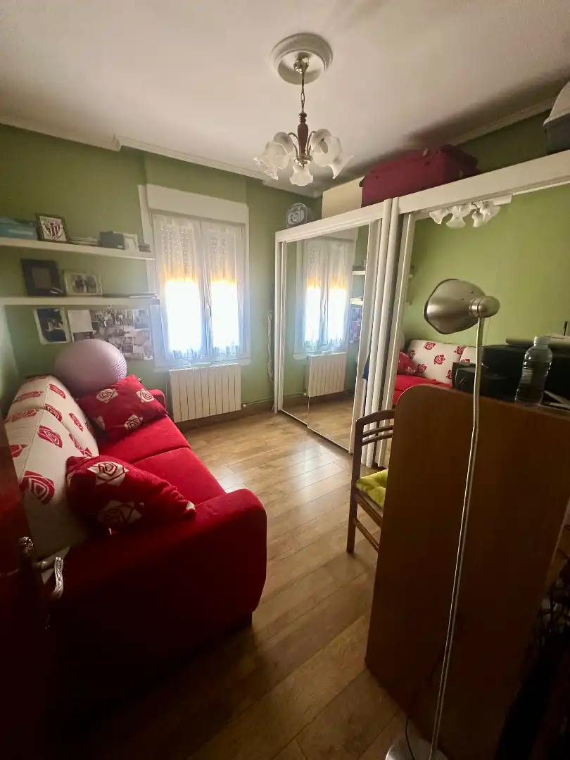 Bedroom of Flat for sale in Barakaldo   with Furnished