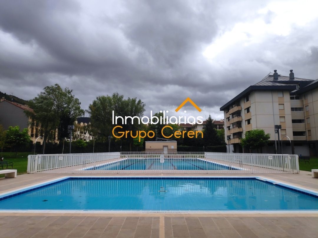 Swimming pool of Flat for sale in Ezcaray  with Heating, Private garden and Swimming Pool