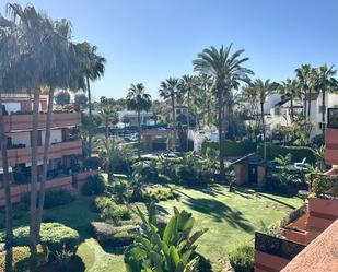 Jardí de Àtic en venda en Marbella amb Aire condicionat, Terrassa i Balcó