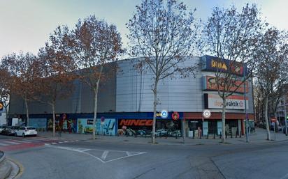 Vista exterior de Local en venda en Mollet del Vallès amb Aire condicionat i Calefacció