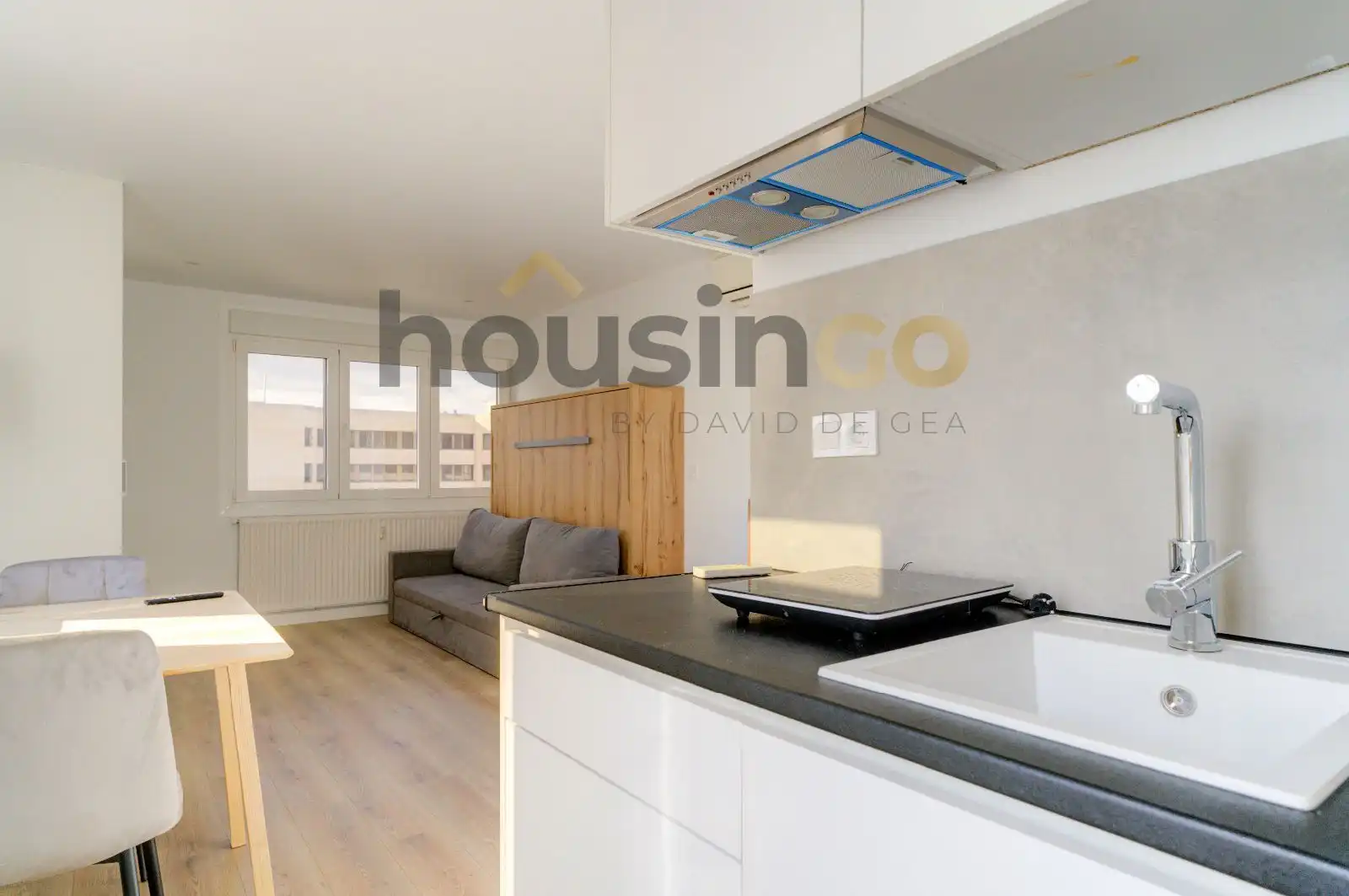 Vista exterior de Apartamento de alquiler en Madrid con Aire acondicionado, Calefacción y Amueblado